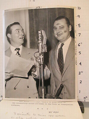 Nbc Tv Radio Show Photo 1947 Truth Consequences Ralph Edwards L.b. Gireaux Kiss